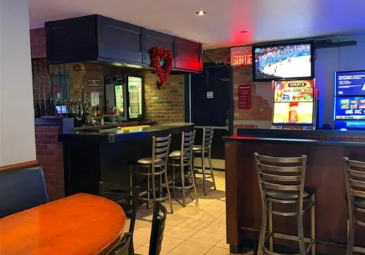 Commercial Property for Sale - 4201 Rue de Verdun, Montreal (Verdun), H4G 1L4