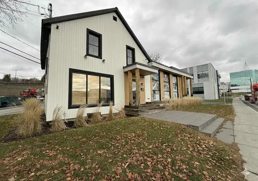 Propriété commerciale à vendre - 11305 1re Avenue, Saint-Georges, G5Y2C6