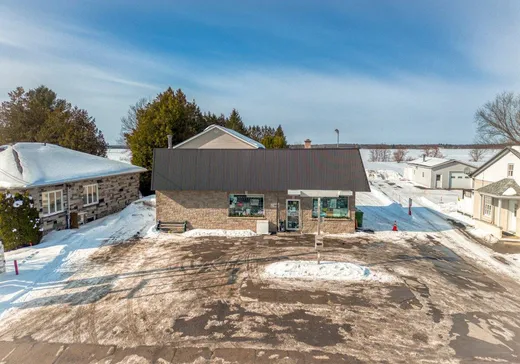 Propriété commerciale à vendre - 191-191A Rue Principale, Saint-Guillaume, J0C 1L0