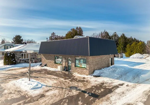 Propriété commerciale à vendre - 191-191A Rue Principale, Saint-Guillaume, J0C 1L0