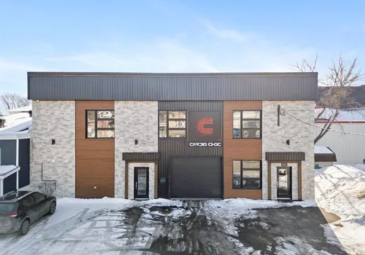 Propriété commerciale à vendre - 565 Rue Desranleau E., Saint-Hyacinthe, J2T2L9