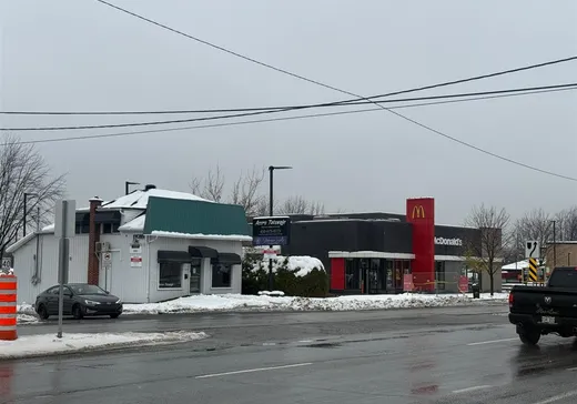 Propriété commerciale à vendre - 2020 Boul. du Curé-Labelle, Saint-Jérôme, J7Y 1S4