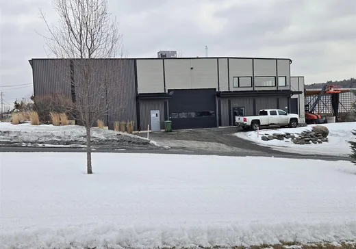 Bâtiment Industriel à vendre - 9515 25e Avenue, Saint-Georges, G6A 1L1