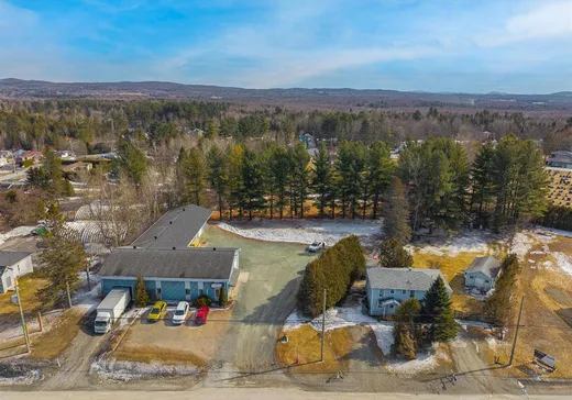 Propriété commerciale à vendre - 6538Z Boul. Bourque, Rock Forest, J1N1H3