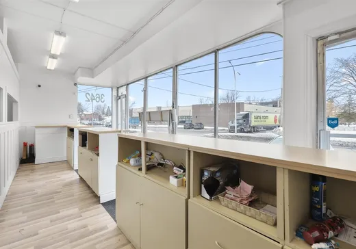 Propriété commerciale à vendre - 3642-3646 Boul. de la Concorde E., Laval (Duvernay), H7E 2C9