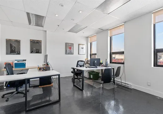 Propriété commerciale à vendre - 644 Boul. Guimond, Longueuil, J4G 1P8