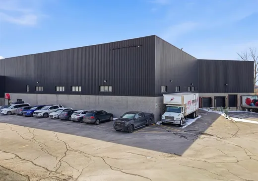 Propriété commerciale à vendre - 95 Boul. des Entreprises, Boisbriand, J7G 2T1