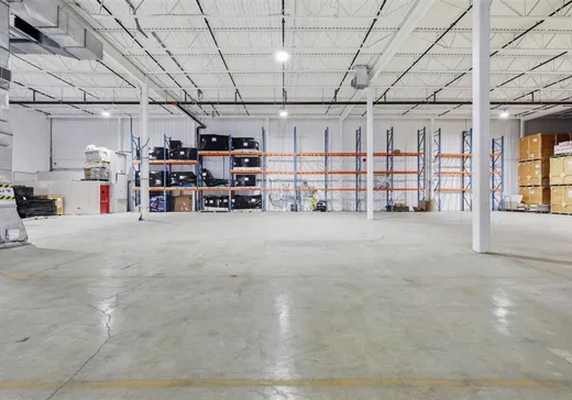 Propriété commerciale à vendre - 95 Boul. des Entreprises, Boisbriand, J7G 2T1