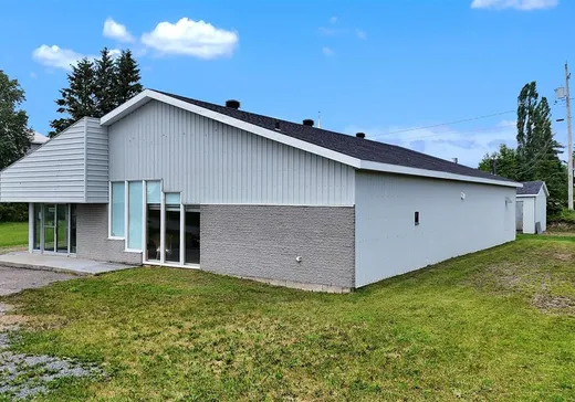 Commercial Property for Sale - 7 Rue du Parc, Rimouski, G0K 1S0