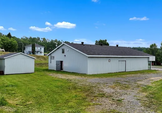 Commercial Property for Sale - 7 Rue du Parc, Rimouski, G0K 1S0