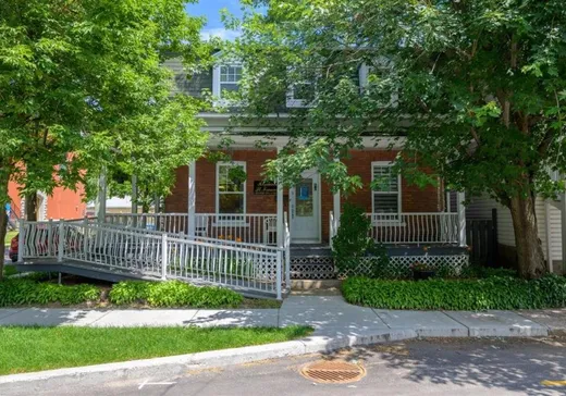 Commercial Property for Sale - 572 Rue St-François-Xavier, Trois-Rivières, G9A 1R4