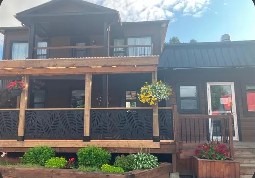 Propriété commerciale à vendre - 189Z-191Z Av. Centrale N., Stratford, G0Y 1P0