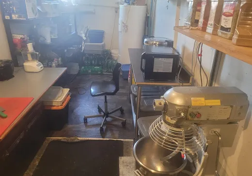 Propriété commerciale à vendre - 116 Boul. Churchill, Greenfield Park, J4V 2L9