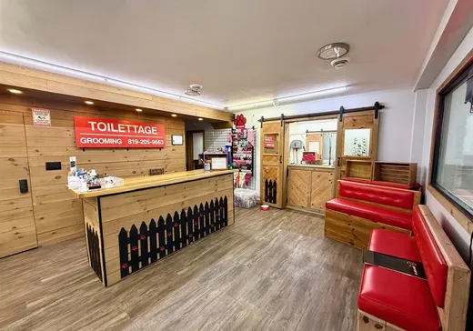 Commercial Property for Sale - 109 Boul. St-Joseph, Hull, J8Y 3W7