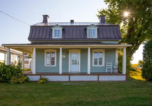 Commercial Property for Sale - 2945-2947 Ch. des Patriotes, Saint-Ours, J0G 1P0