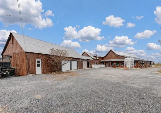 Farm for Sale - 921 3e Rang E., St-Simon-De-Bagot, J0H 1Y0