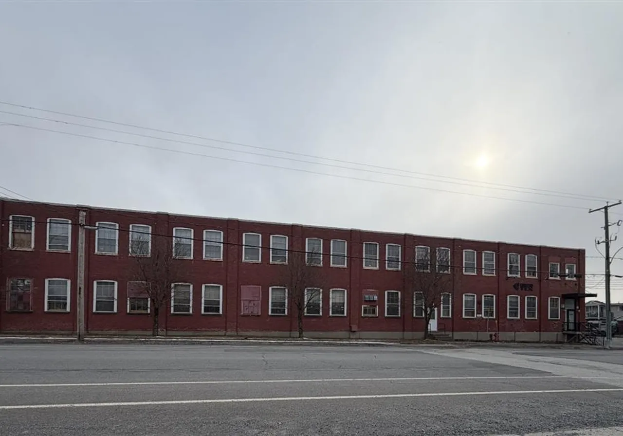 275 Rue Gouin — photo 1