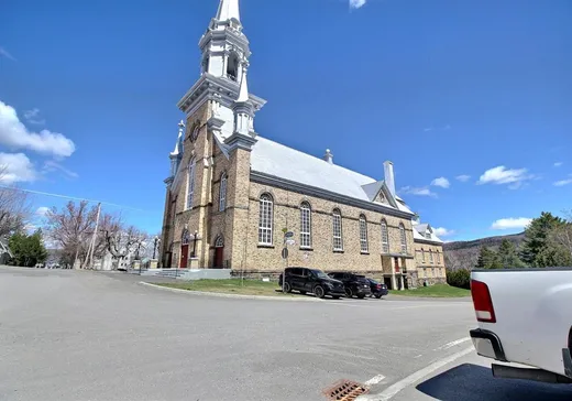 Propriété commerciale à vendre - 1904 Rue St-Vallier, Pohénégamook, G0L 1J0