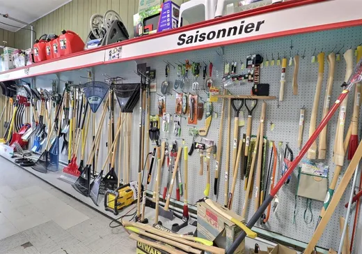 Propriété commerciale à vendre - 251 Boul. Bégin, St-Pacome, G0L 3X0