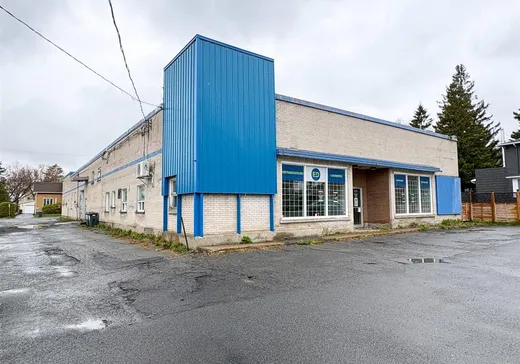 Commercial Property for Sale - 2 Rue St-Augustin, Victoriaville, G6P 3K6