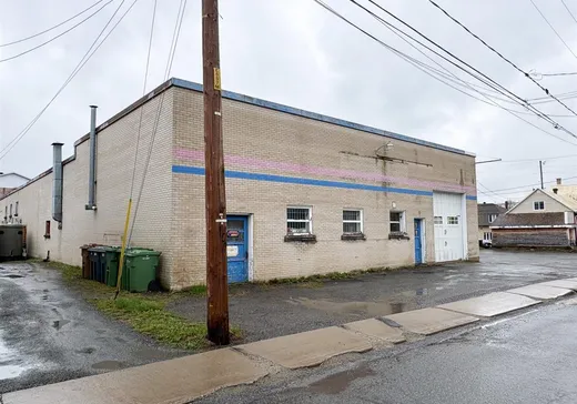 Commercial Property for Sale - 2 Rue St-Augustin, Victoriaville, G6P 3K6