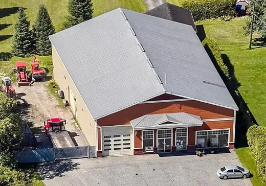 Propriété commerciale à vendre - 337 Rue Principale, Mansonville, J0E 1X0