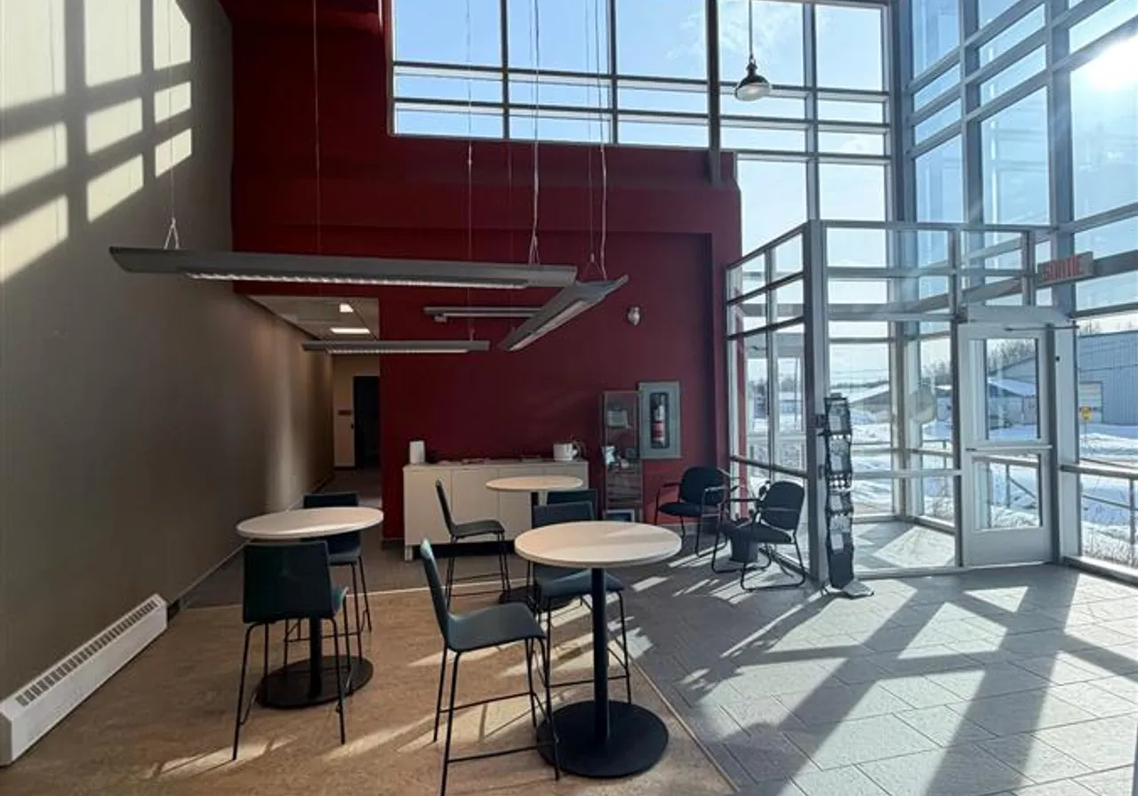 720 Rue Longpré — photo 2