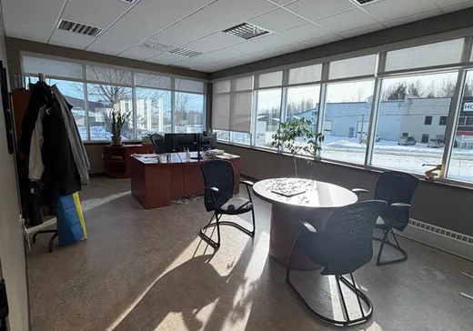 Bâtiment Industriel à vendre - 720 Rue Longpré, Sherbrooke, J1G 4L3