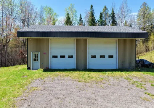 Propriété commerciale à vendre - 313 Rue Lipsey, East Angus, J0B1R0