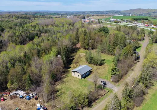 Propriété commerciale à vendre - 313 Rue Lipsey, East Angus, J0B 1R0
