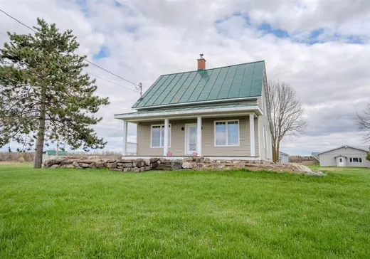 Ferme à vendre - 252 6e Rang, st-rosaire, G0Z 1K0