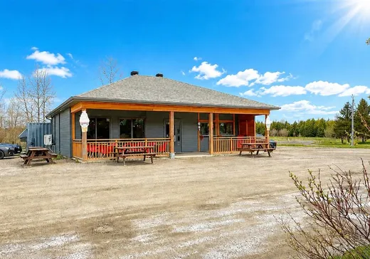 Commercial Property for Sale - 107 Rue Principale, St-Cyprien-de-Temiscouata, G0L 2P0