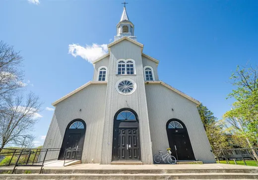 Propriété commerciale à vendre - 84 Rue Principale, Sainte-Christine-d'Auvergne, G0A 1A0
