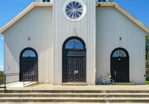 Propriété commerciale à vendre - 84 Rue Principale, Sainte-Christine-d'Auvergne, G0A 1A0