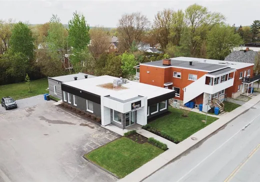 Propriété commerciale à vendre - 1010 Rue St-Joseph, Valcourt, J0E 2L0