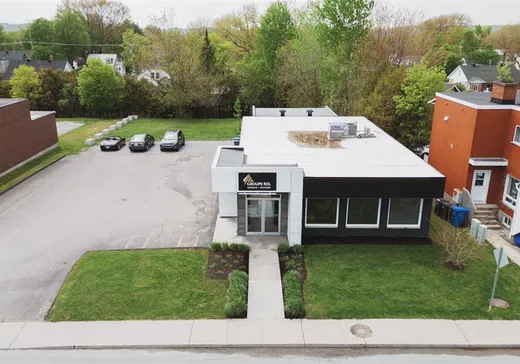 Propriété commerciale à vendre - 1010 Rue St-Joseph, Valcourt, J0E 2L0