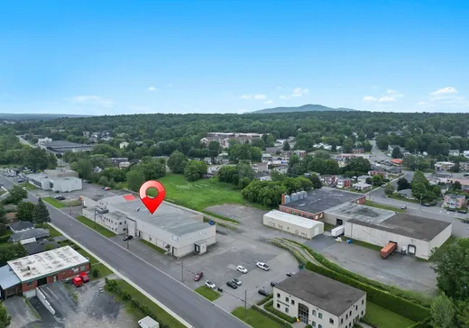 Bâtiment Industriel à vendre - 440C-454C Rue Édouard, Granby, J2G3Z3