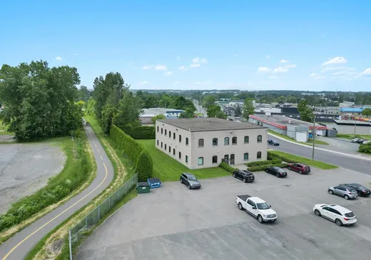 Bâtiment Industriel à vendre - 440C-454C Rue Édouard, Granby, J2G 3Z3