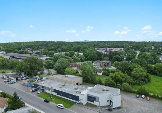Bâtiment Industriel à vendre - 420 Rue Édouard, Granby, J2G 3Y7