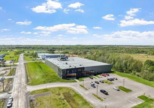Bâtiment Industriel à vendre - 66 Rue Unifix, Bromont, J2L1N5