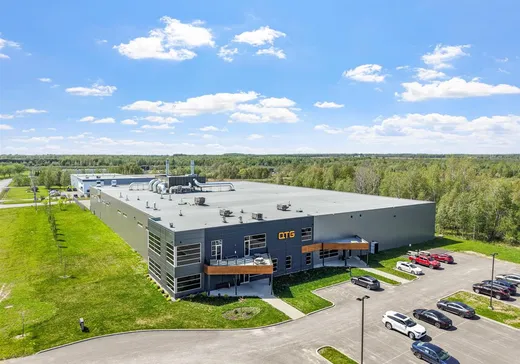 Bâtiment Industriel à vendre - 66 Rue Unifix, Bromont, J2L 1N5