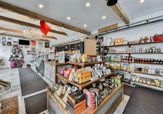 Propriété commerciale à vendre - 60 Boul. de Bromont, Bromont, J2L2K3
