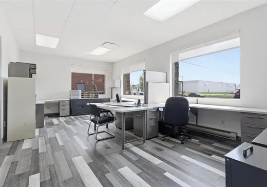 Industrial Building for Sale - 8905 Boul. Henri-Bourassa O., Montreal (Ahuntsic/Cartierville), H4S 1P7