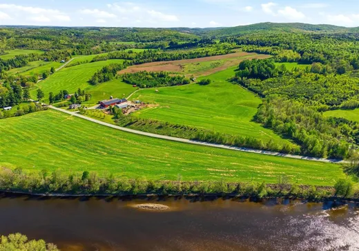Ferme à vendre - 97-640 Route 243, Saint-Félix-de-Kingsey, J0B 2T0