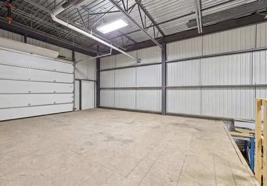 Commercial Property for Sale - 879 Rue des Forges, Terrebonne, J6Y 0J9