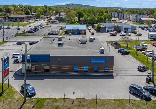 Commercial Property for Sale - 75Z-77Z Rue de l'Hôtel-de-Ville, Warwick, J0A 1M0