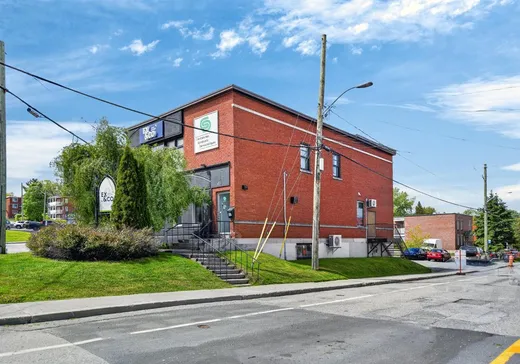 Commercial Property for Sale - 1009-1011 Rue Galt O., Sherbrooke, J1H 1Z9