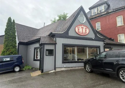 Commercial Property for Sale - 307-309 Rue Wellington S., Sherbrooke, J1H 5E2