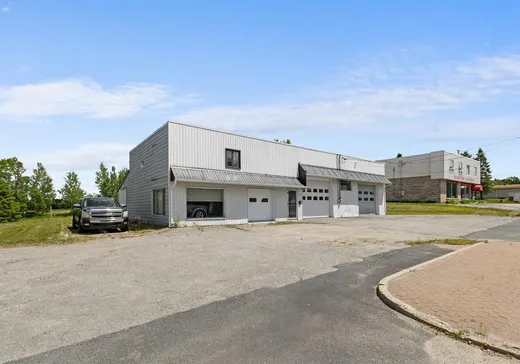Propriété commerciale à vendre - 1215 Rue Principale, St-Philemon, G0R 4A0