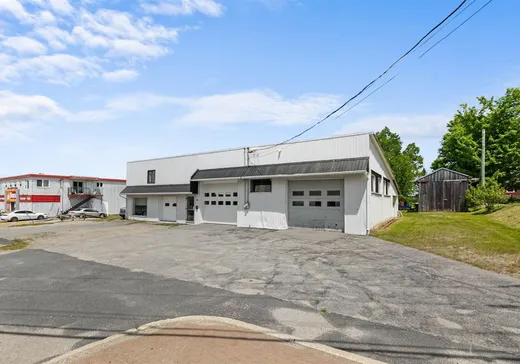 Propriété commerciale à vendre - 1215 Rue Principale, St-Philemon, G0R 4A0